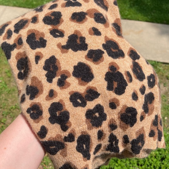 Lord & Taylor 100% Cashmere Leopard Print Sweater - Picture 12 of 16
